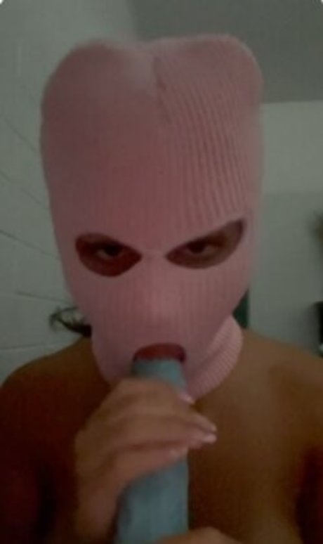 ThePriyaPatel star pretty photos