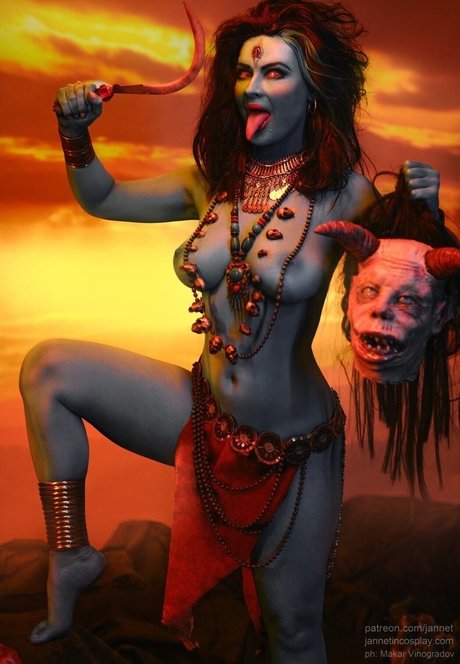 Jannet In Cosplay model naked photo