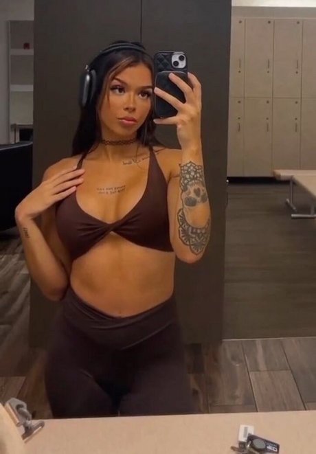 Cora Jade top star images