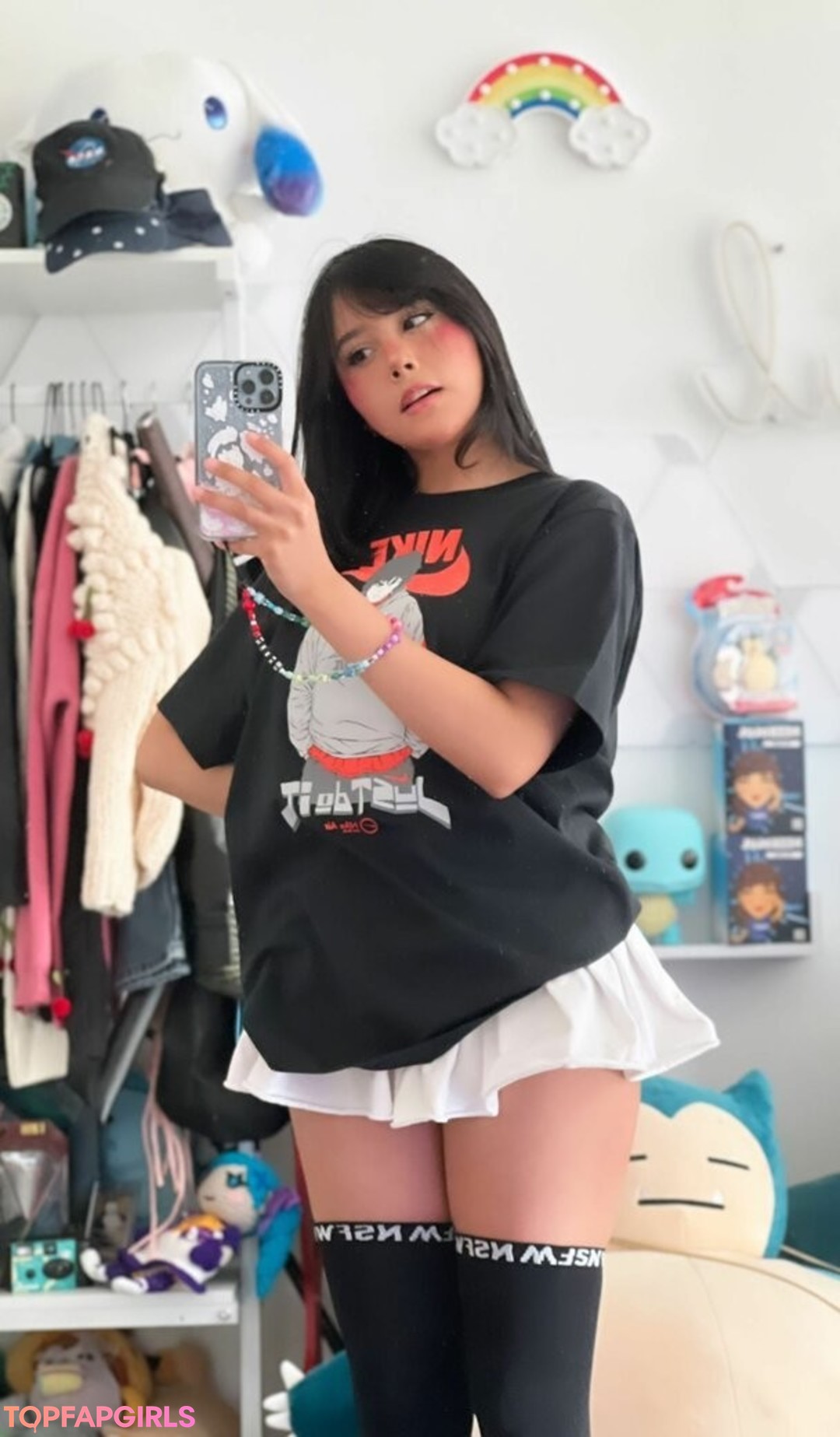 Neekolul star naked img