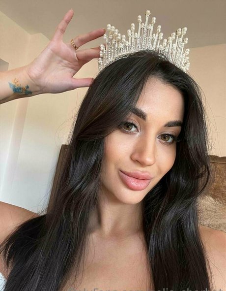 girl on girl onlyfans sexy img