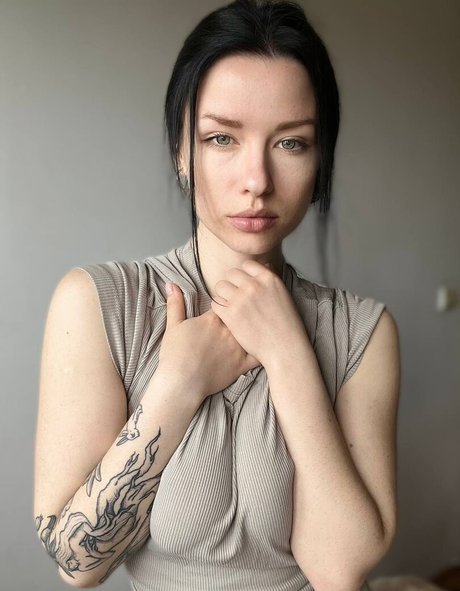 innervus model exclusive picture