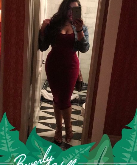 iloveteniah star sexy pic