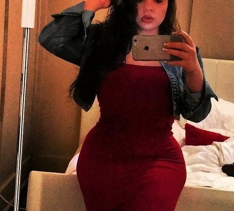 iloveteniah star perfect pics