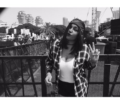 Tomer Asherian nude model pictures