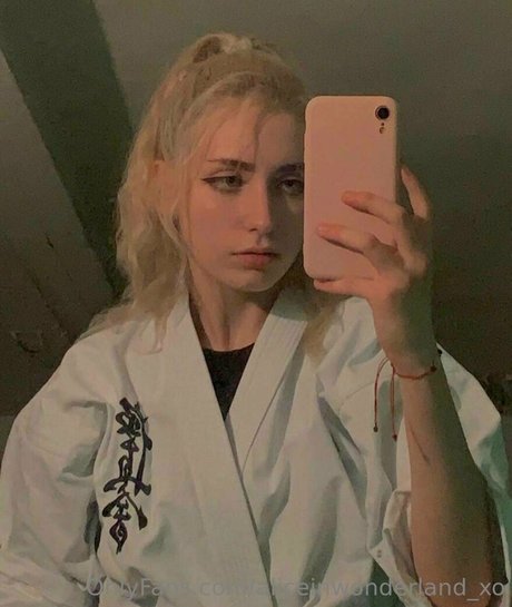 girl on girl onlyfans sexy images