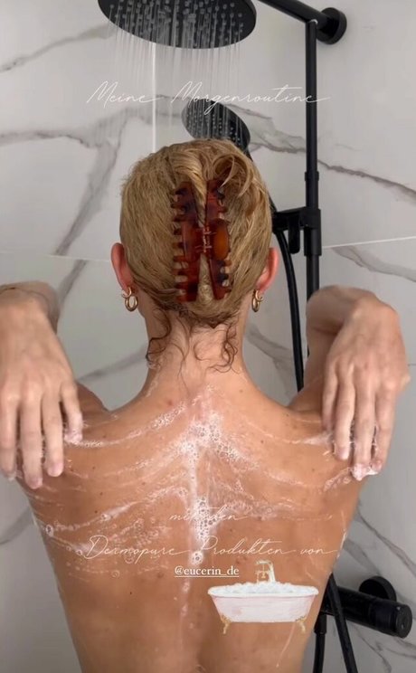 bbw lesbian onlyfans naked photo