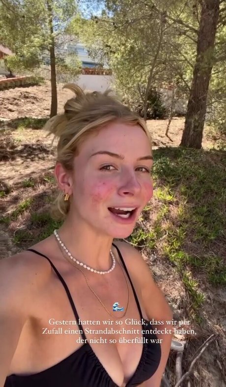 off grid onlyfans erotic pic