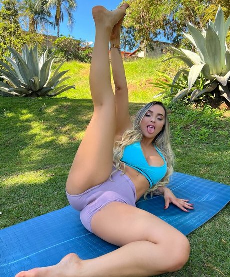 Kiara Blay star perfect image