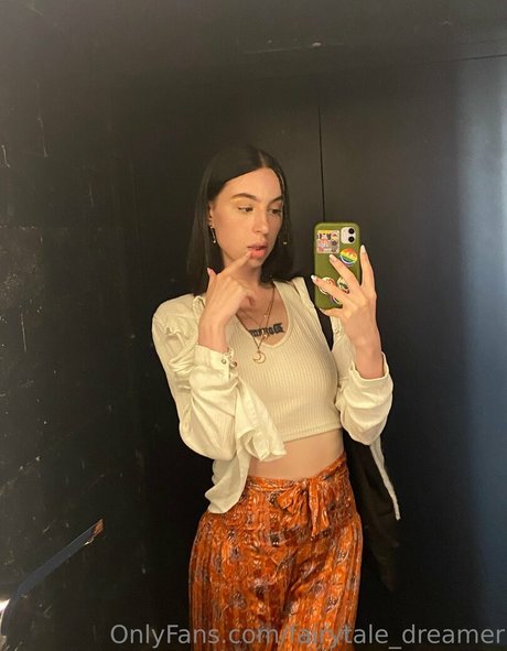 fairytale dreamer perfect model photo