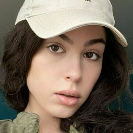 fairytale dreamer model top image