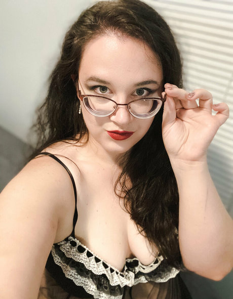 mossyoak235 actress img