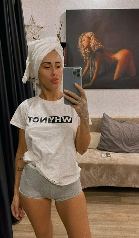 laurakozlovvfree exclusive model galleries