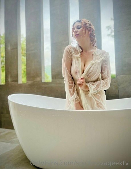 spicenovageektv star perfect picture