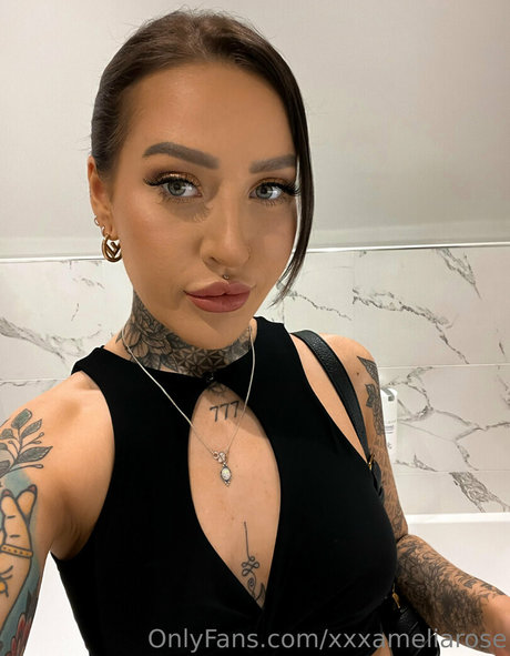 xxxameliarose nude star archive