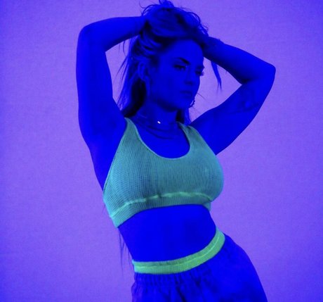 shemale handjob onlyfans sexy naked archive