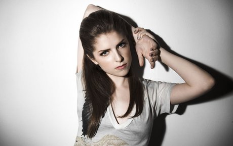Anna Kendrick model gallery