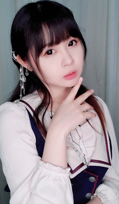 Clarissa Punipun star beautiful images