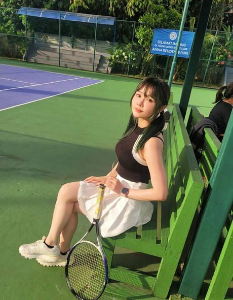 Clarissa Punipun erotic model pics