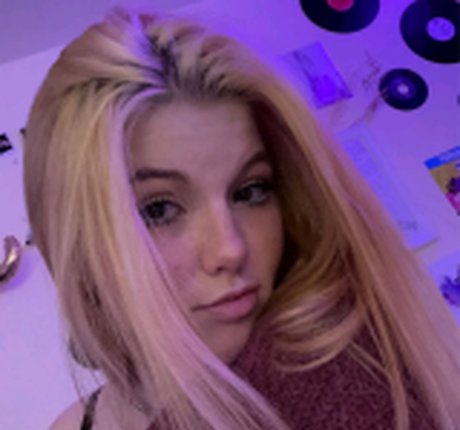 shemale cum in mouth onlyfans sexy pictures