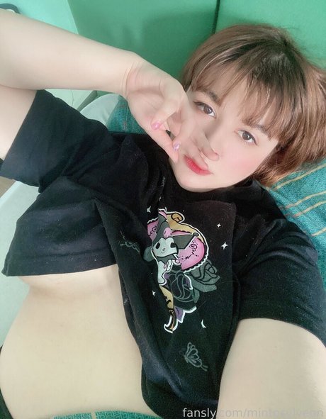 mintosylveon pornstar exclusive photos