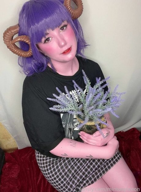 mintosylveon exclusive model image