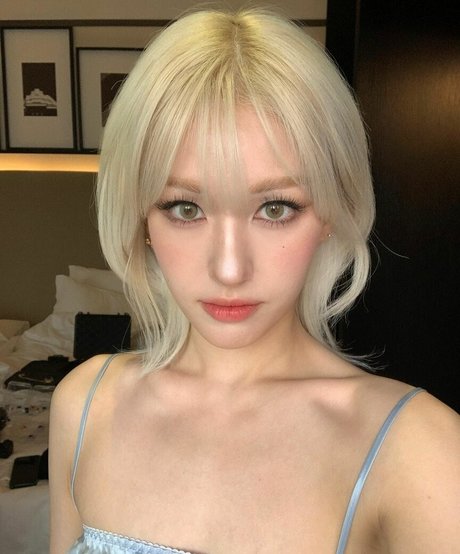 Jeon Somi nudes actress gallery