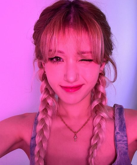 Jeon Somi nude model archive