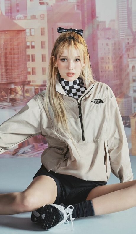 Jeon Somi pornographic actress image