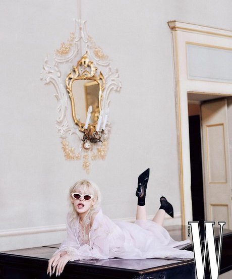 Jeon Somi model naked pictures