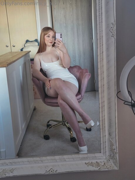 tiny onlyfans exclusive images