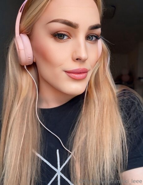 Nikki Leee pornstar nice image