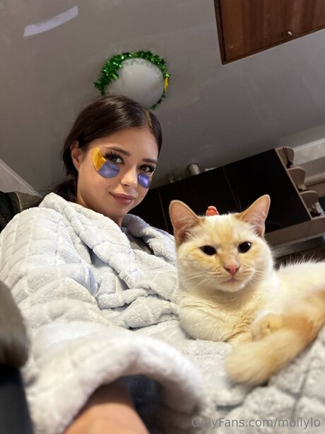 Mollylo star pornographic image