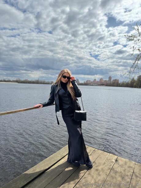 Milky Di star nude pics