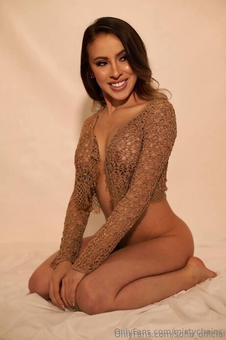 Mistychains pornstar nude photos
