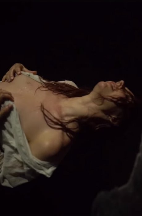 female influencer onlyfans porno archive