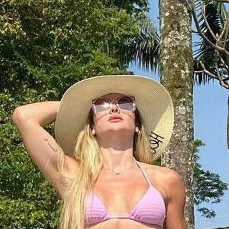 teen young onlyfans sexy naked picture