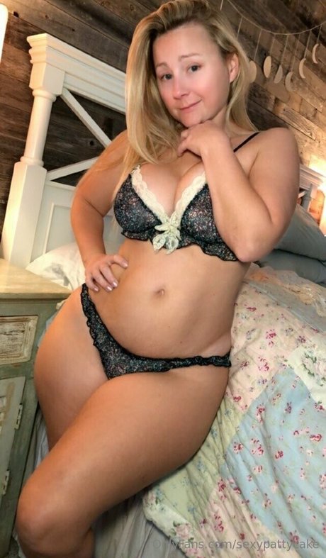 Sexypattycake nudes model image