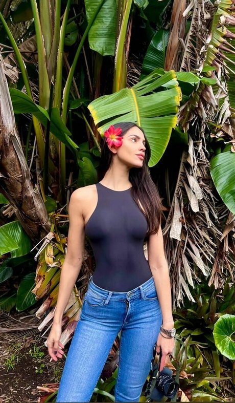 milf handjob onlyfans sexy nude photo