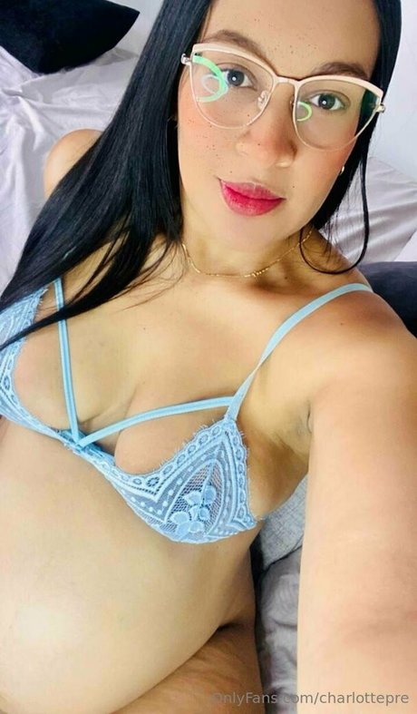 charlottepre model top photos