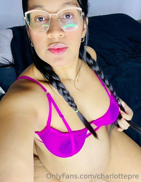 charlottepre hot star images