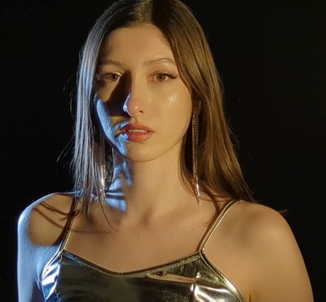 Aloona Larionova nude star pics