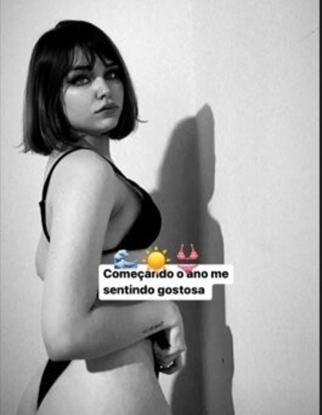 Larissinharp model best photos