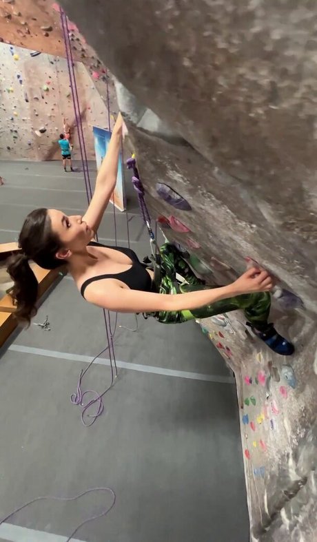 Grace Caroline Currey star nudes image