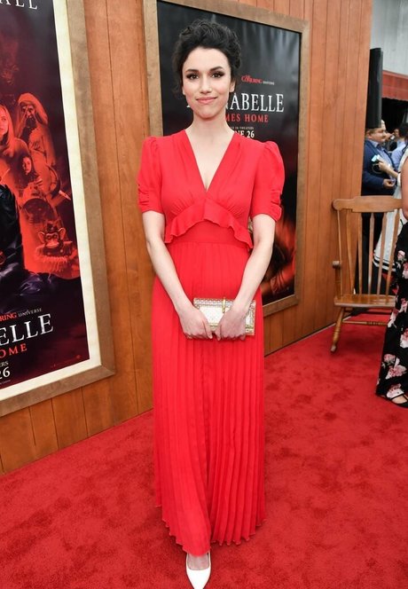 Grace Caroline Currey pornstar exclusive pics