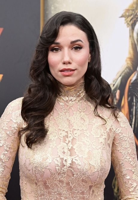 Grace Caroline Currey naked pornstar archive