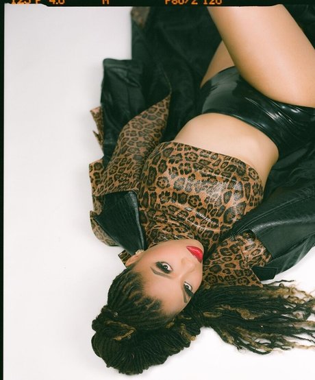 blonde muscle onlyfans erotic pics