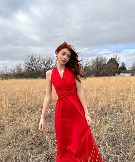 Sicily Rose model pornographic pics