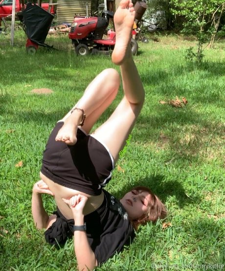 teen orgasm onlyfans adult photo