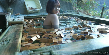 koteno11262 model art gallery